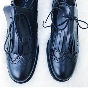 *Boemos Women’s Leather Oxford Shoes- worn only twice